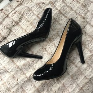 Jessica Simpson pumps!